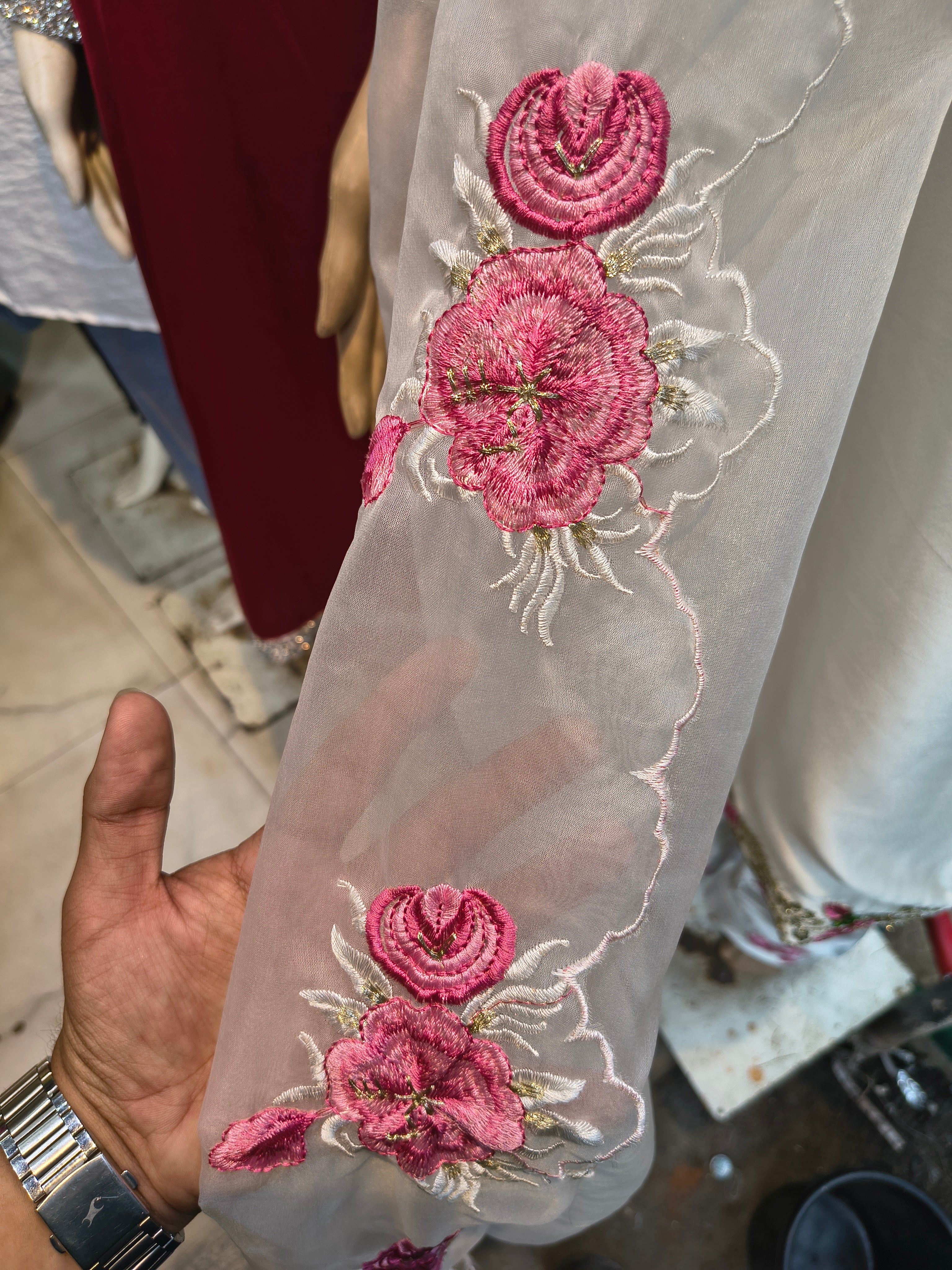 Viral Farshi  Suit (Floral Embroidery)