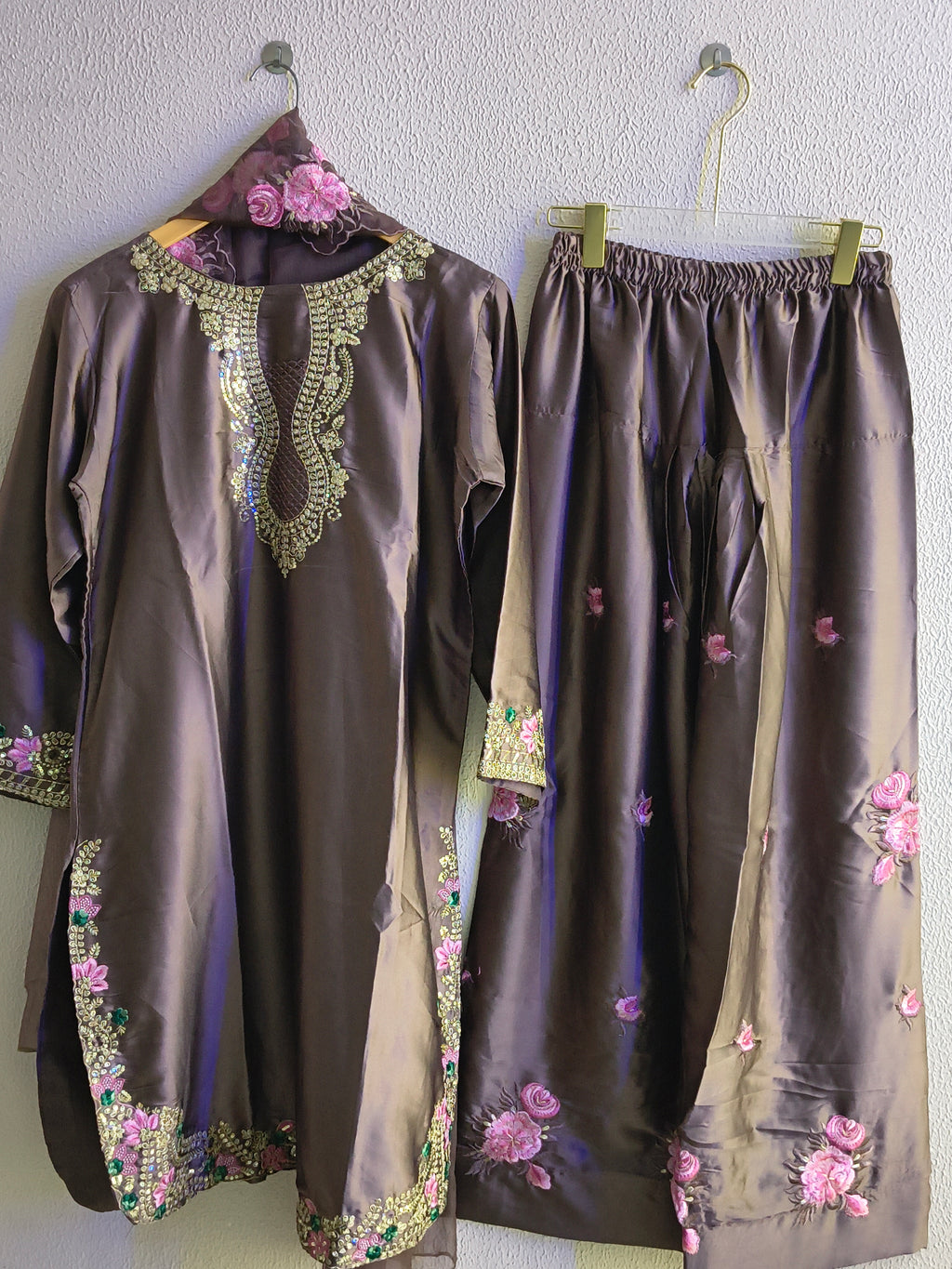Viral farshi Brown Suit (Floral embroidery)